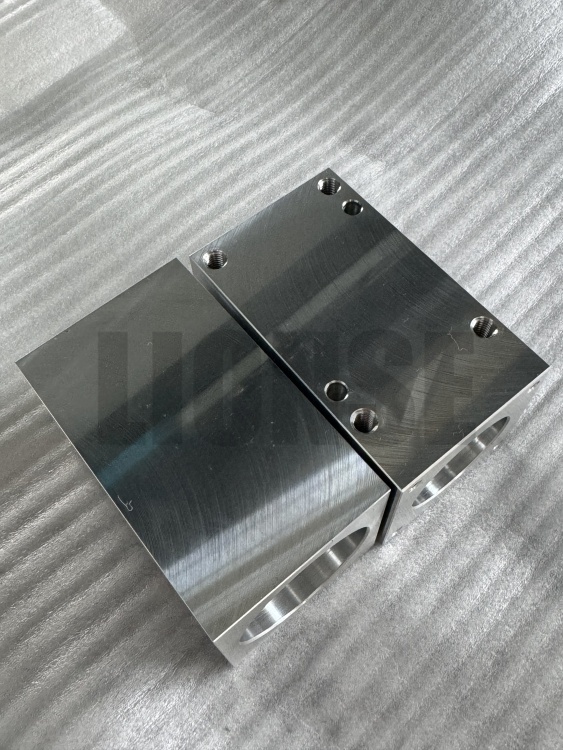 Γιατί προτιμώνται τα εξαρτήματα εργαλειομηχανών και εξοπλισμού επεξεργασίας αλουμινίου;